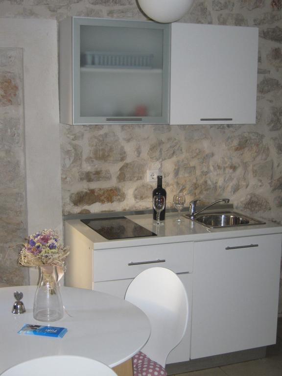 Apartment Vidacak Tisno Exterior photo